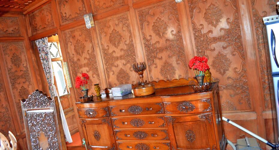 Murtaza Palace Houseboat, Srinagar 4